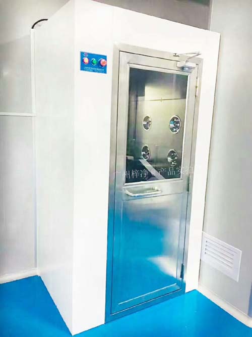 烤漆潔凈風淋室產(chǎn)品特點 烤漆潔凈風淋室產(chǎn)品特點