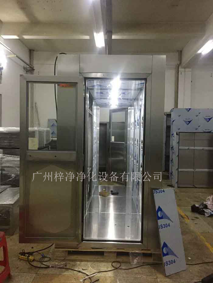 風(fēng)淋室使用規(guī)范要求